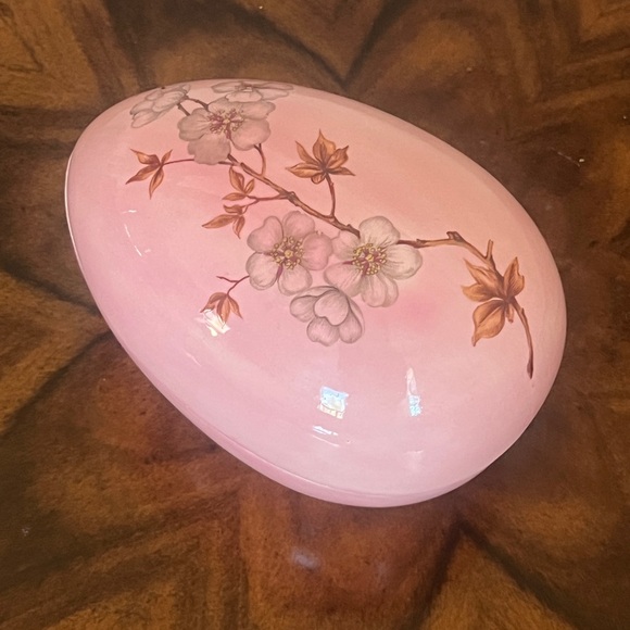 Chinese Cherry Blossom Hand Painted Porcelain Egg - Picture 2 of 10